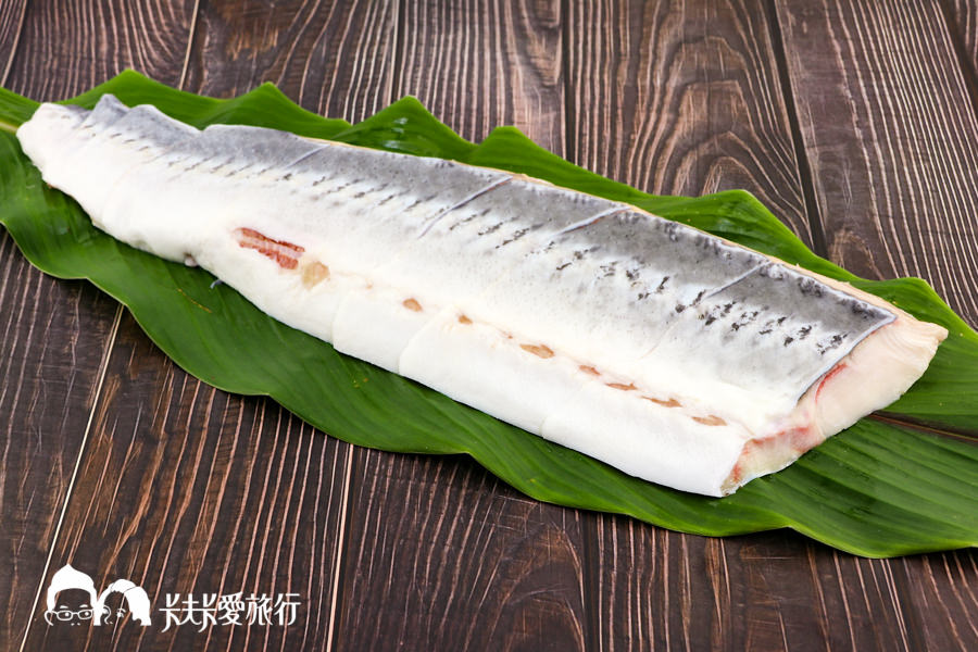 【宜蘭嚴選好物】東澳鱘龍魚｜來自中央山脈湧泉的餽贈！肥美鱘龍魚和鱘龍魚精