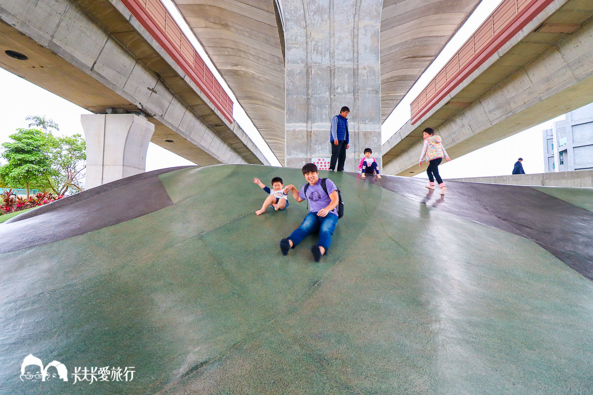 宜蘭溜滑梯懶人包｜Top15特色溜滑梯親子公園｜免費盪鞦韆沙坑大碗公玩到飽 - kafu.tw