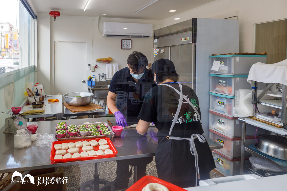 礁溪美食必吃12間|私房推薦小吃快炒晚餐餐廳,火鍋燒烤宵夜懶人包 - 第36張圖 礁溪蔥油餅手作DIY星寶蔥達人,爆漿美味三星蔥派DIY自己動手好吃又好玩