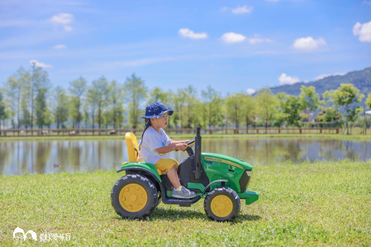 宜蘭親子景點稻庄休閒農場，超好玩拖拉機餵馬水豚狐獴體驗