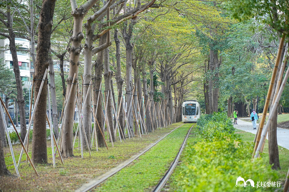 高雄租車推薦！萬馬騰租車，高鐵站旁Alphard七人座南部自駕遊出遊首選