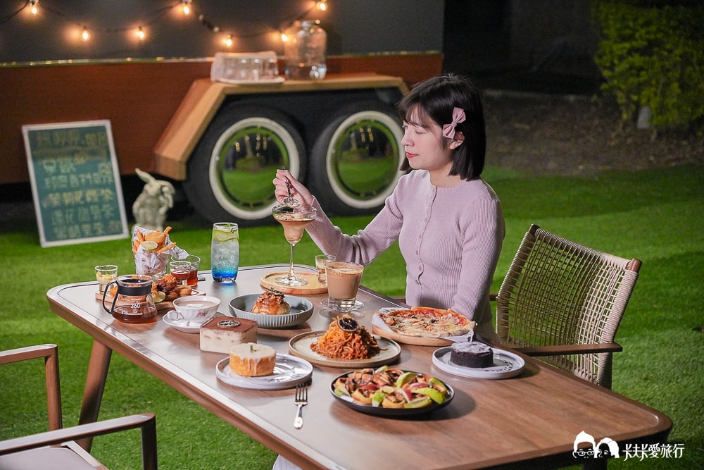 宜蘭夜景雲起咖啡|礁溪百萬夜景觀披薩甜點美食菜單 - 第30張圖