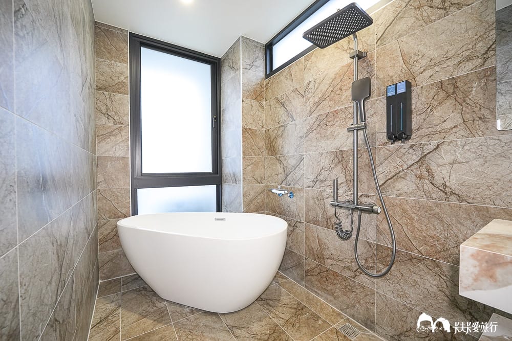 宜蘭親子民宿推薦|止間Villa蜻蜓包棟:三星最美住宿!溜滑梯、戲水池、烤肉 - 第54張圖 宜蘭親子民宿推薦|止間Villa蜻蜓包棟:三星最美住宿!溜滑梯、戲水池、烤肉