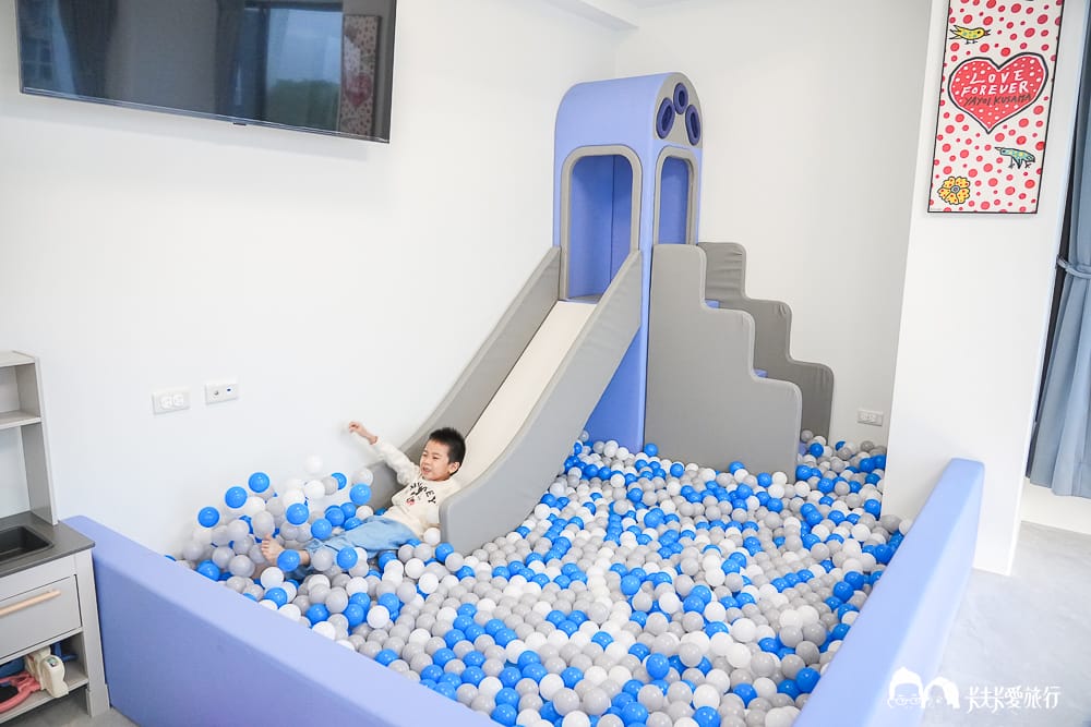 宜蘭親子民宿推薦|止間Villa蜻蜓包棟:三星最美住宿!溜滑梯、戲水池、烤肉 - 第63張圖 宜蘭親子民宿推薦|止間Villa蜻蜓包棟:三星最美住宿!溜滑梯、戲水池、烤肉