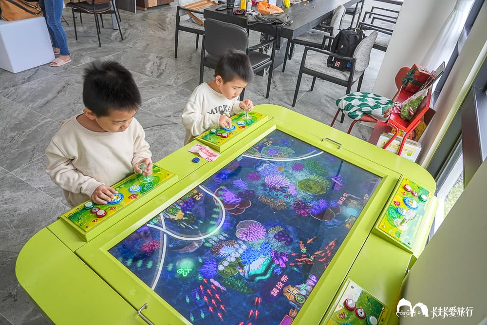 宜蘭親子民宿推薦|止間Villa蜻蜓包棟:三星最美住宿!溜滑梯、戲水池、烤肉 - 第11張圖 宜蘭親子民宿推薦|止間Villa蜻蜓包棟:三星最美住宿!溜滑梯、戲水池、烤肉