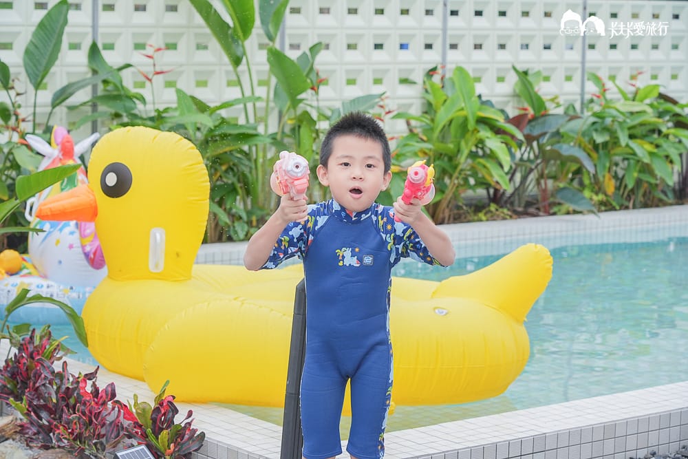 宜蘭親子民宿推薦|止間Villa蜻蜓包棟:三星最美住宿!溜滑梯、戲水池、烤肉 - 第24張圖 宜蘭親子民宿推薦|止間Villa蜻蜓包棟:三星最美住宿!溜滑梯、戲水池、烤肉