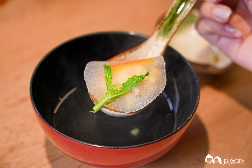 台北東區美食|逸壽司預約制無菜單!北海道活松葉蟹一蟹十吃,國父紀念館站頂級日料推薦 - 第40張圖 台北東區美食|逸壽司預約制無菜單!北海道活松葉蟹一蟹十吃,國父紀念館站頂級日料推薦