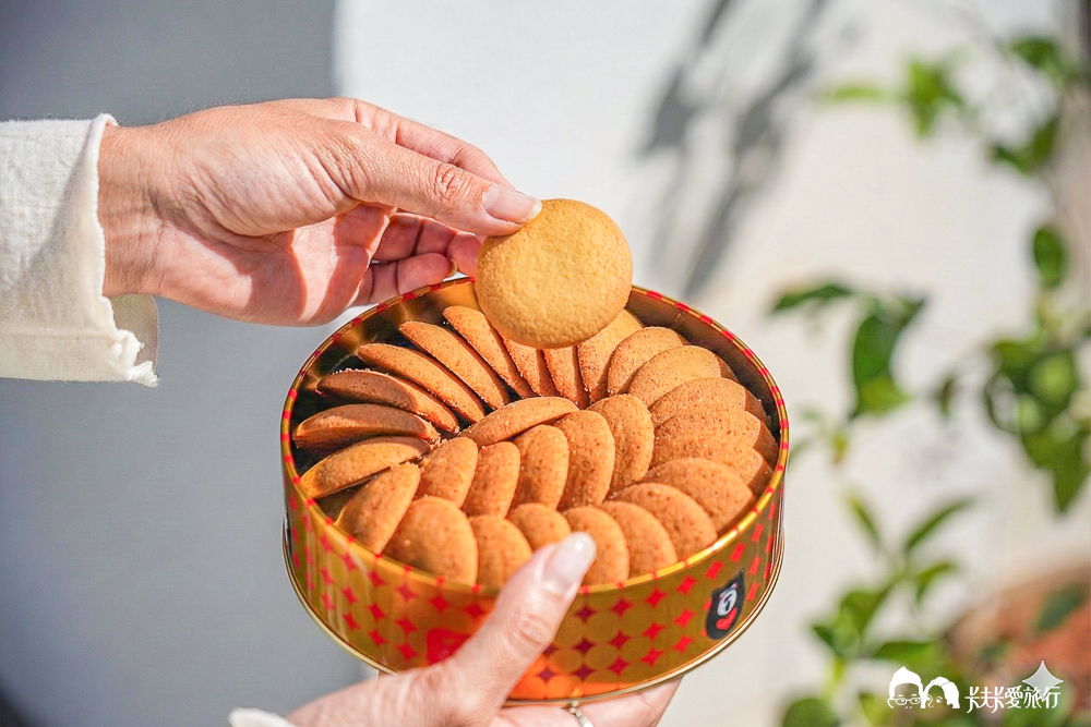 台中伴手禮推薦》鴻鼎菓子豐原旗艦店必買攻略!過年禮盒首選烏魚子曲奇、堅果塔價格 - 第25張圖 台中伴手禮推薦》鴻鼎菓子豐原旗艦店必買攻略!過年禮盒首選烏魚子曲奇、堅果塔價格