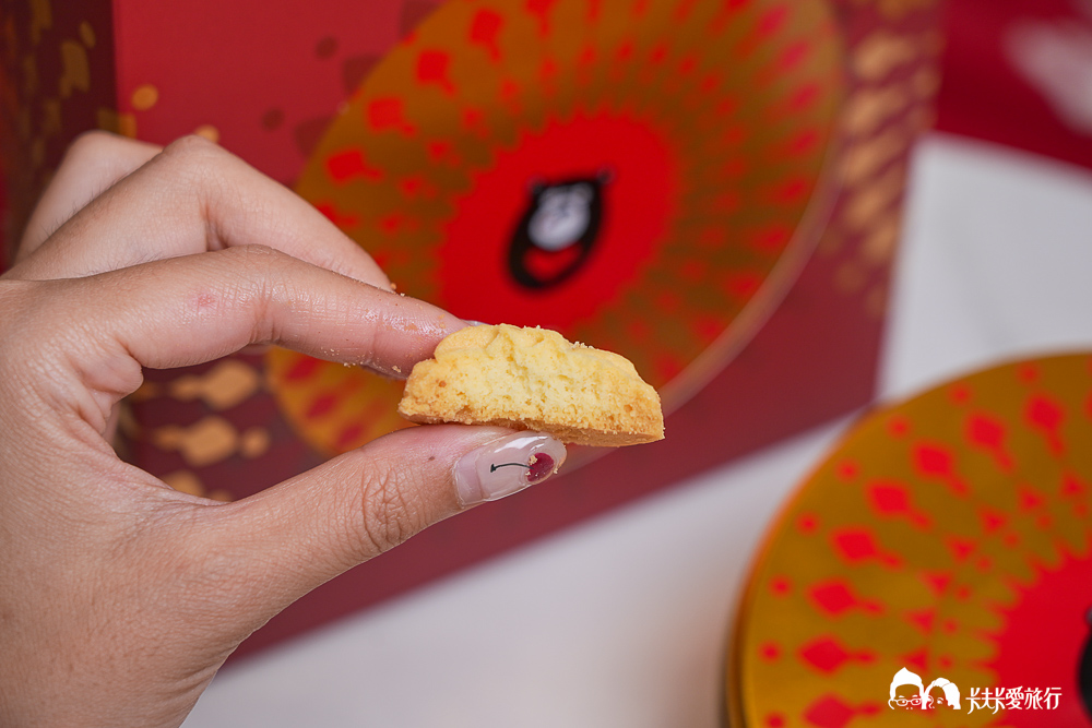 台中伴手禮推薦》鴻鼎菓子豐原旗艦店必買攻略!過年禮盒首選烏魚子曲奇、堅果塔價格 - 第48張圖 台中伴手禮推薦》鴻鼎菓子豐原旗艦店必買攻略!過年禮盒首選烏魚子曲奇、堅果塔價格