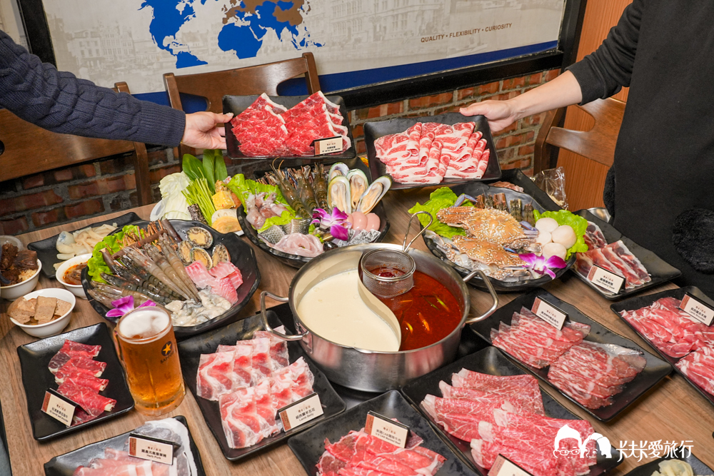 宜蘭火鍋吃到飽｜糧倉1號麻辣鴛鴦鍋｜超狂自助吧哈根達斯、和牛、啤酒隨你吃菜單價位！