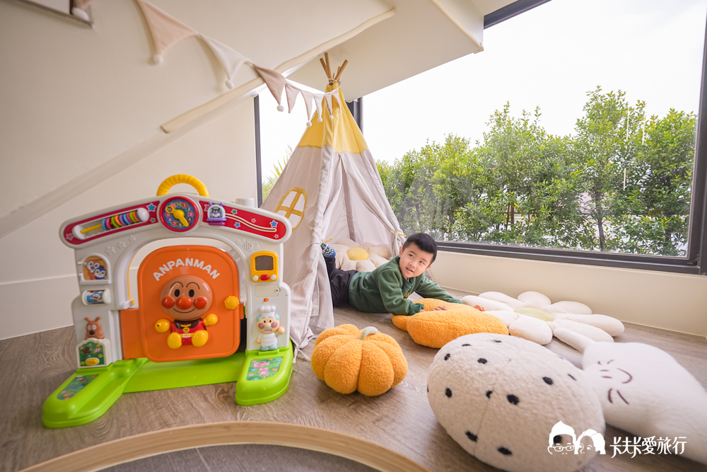 宜蘭包棟民宿|裏白VILLA|田野間的純白渡假秘境!KTV視聽室與戲水池 - 第16張圖 宜蘭包棟民宿|裏白VILLA|田野間的純白渡假秘境!KTV視聽室與戲水池