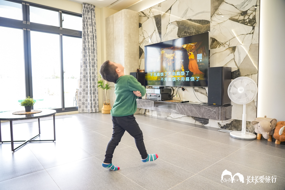 宜蘭包棟民宿|裏白VILLA|田野間的純白渡假秘境!KTV視聽室與戲水池 - 第11張圖 宜蘭包棟民宿|裏白VILLA|田野間的純白渡假秘境!KTV視聽室與戲水池