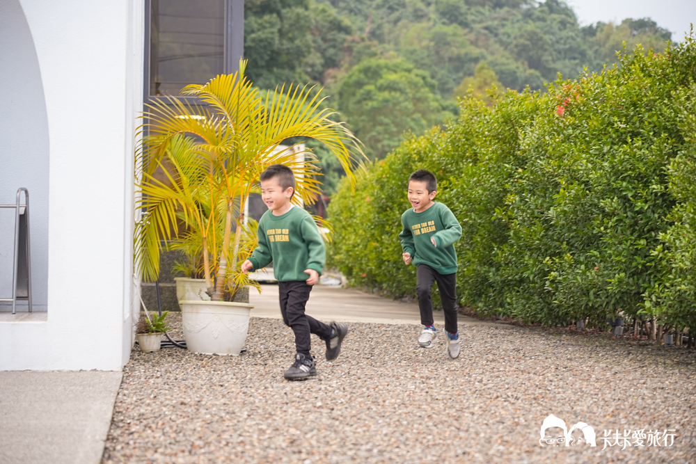 宜蘭包棟民宿|裏白VILLA|田野間的純白渡假秘境!KTV視聽室與戲水池 - 第108張圖 宜蘭包棟民宿|裏白VILLA|田野間的純白渡假秘境!KTV視聽室與戲水池