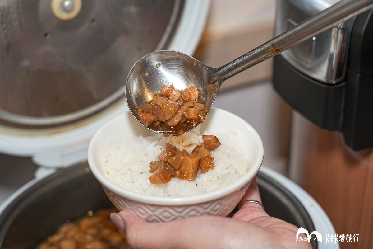 板橋府中站美食推薦｜一鍋三饗迴轉火鍋自助吧＋三種吃法一次滿足價格菜單