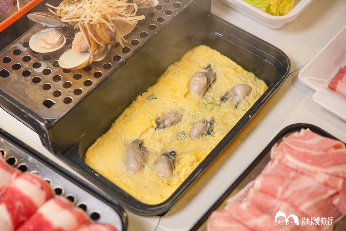 板橋府中站美食推薦｜一鍋三饗迴轉火鍋自助吧＋三種吃法一次滿足價格菜單