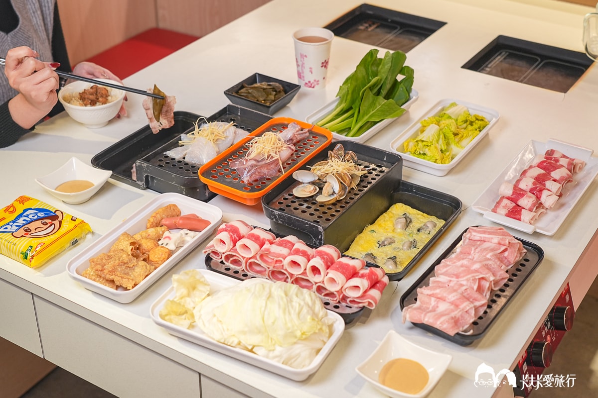 板橋府中站美食推薦｜一鍋三饗迴轉火鍋自助吧＋三種吃法一次滿足價格菜單