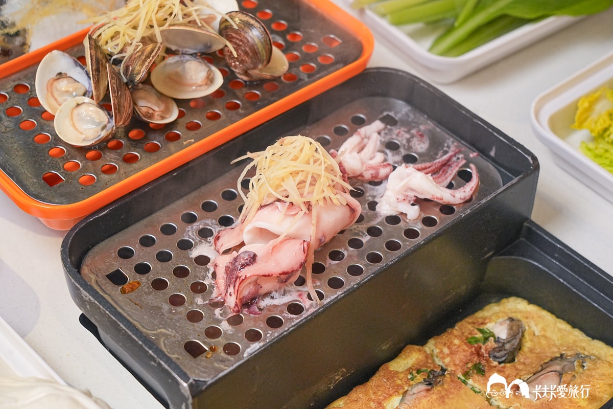 板橋府中站美食推薦｜一鍋三饗迴轉火鍋自助吧＋三種吃法一次滿足價格菜單