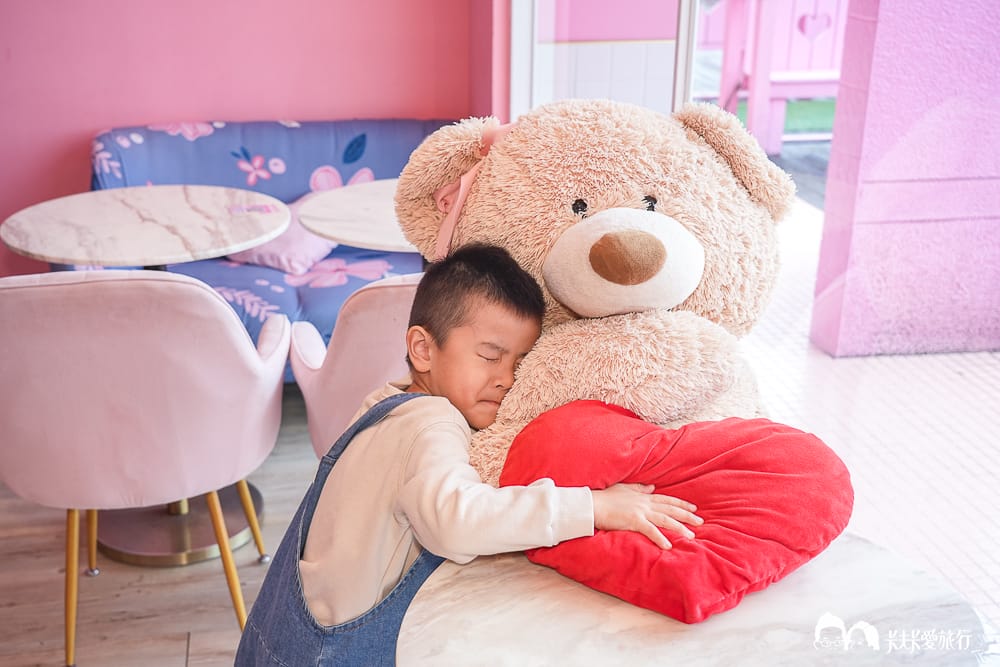 礁溪景點|兔子迷宮礁溪浴場:粉紅城堡超夢幻!玩遍哈比村、天空之鏡,2026最新菜單門票價位 - 第11張圖 礁溪景點|兔子迷宮礁溪浴場:粉紅城堡超夢幻!玩遍哈比村、天空之鏡,2026最新菜單門票價位