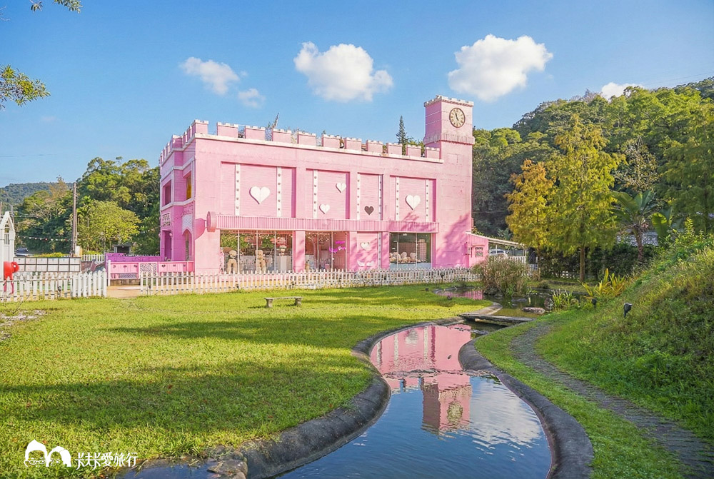 礁溪景點|兔子迷宮礁溪浴場:粉紅城堡超夢幻!玩遍哈比村、天空之鏡,2026最新菜單門票價位 - 第5張圖 礁溪景點|兔子迷宮礁溪浴場:粉紅城堡超夢幻!玩遍哈比村、天空之鏡,2026最新菜單門票價位