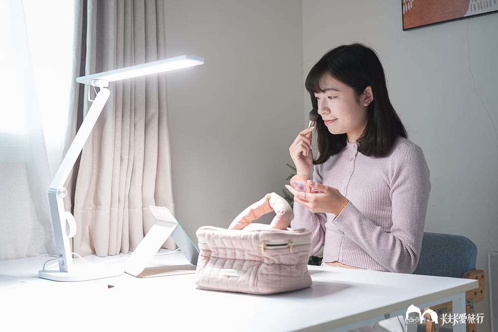 CHIMEI奇美旋境悅眼LED護眼檯燈｜適合全家人的檯燈推薦，優點缺點心得評價