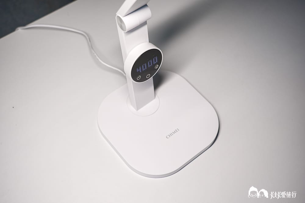 CHIMEI奇美旋境悅眼LED護眼檯燈｜適合全家人的檯燈推薦，優點缺點心得評價