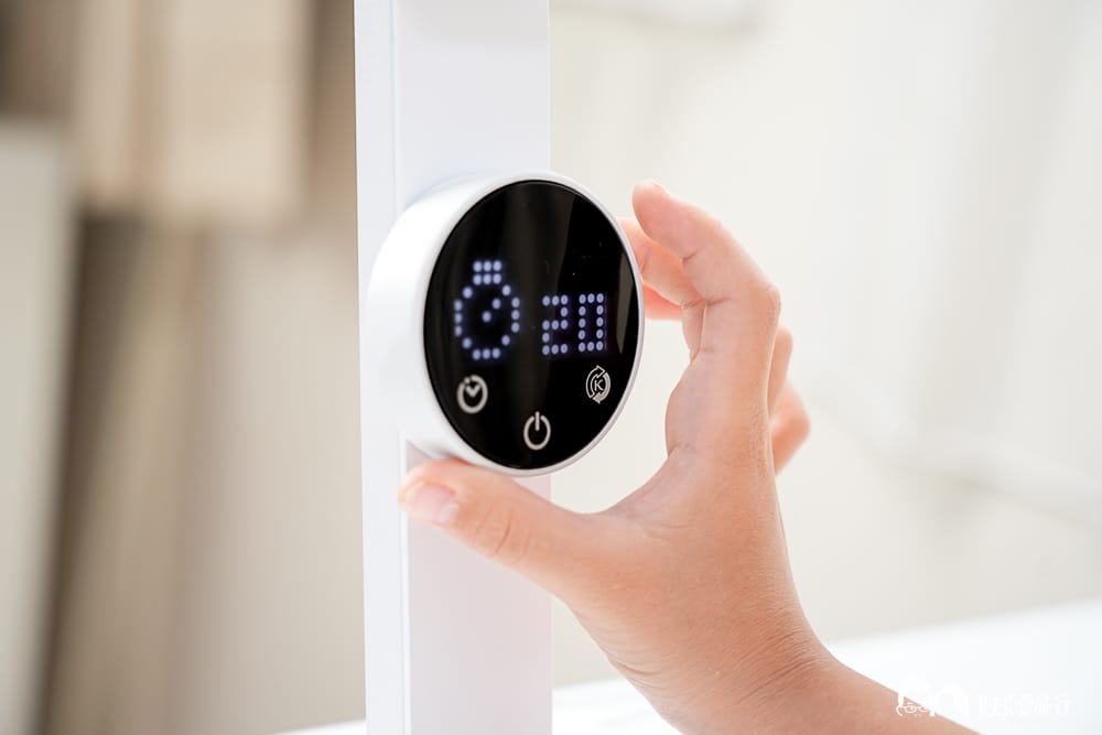 CHIMEI奇美旋境悅眼LED護眼檯燈｜適合全家人的檯燈推薦，優點缺點心得評價