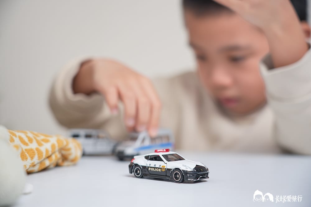 CHIMEI奇美旋境悅眼LED護眼檯燈｜適合全家人的檯燈推薦，優點缺點心得評價