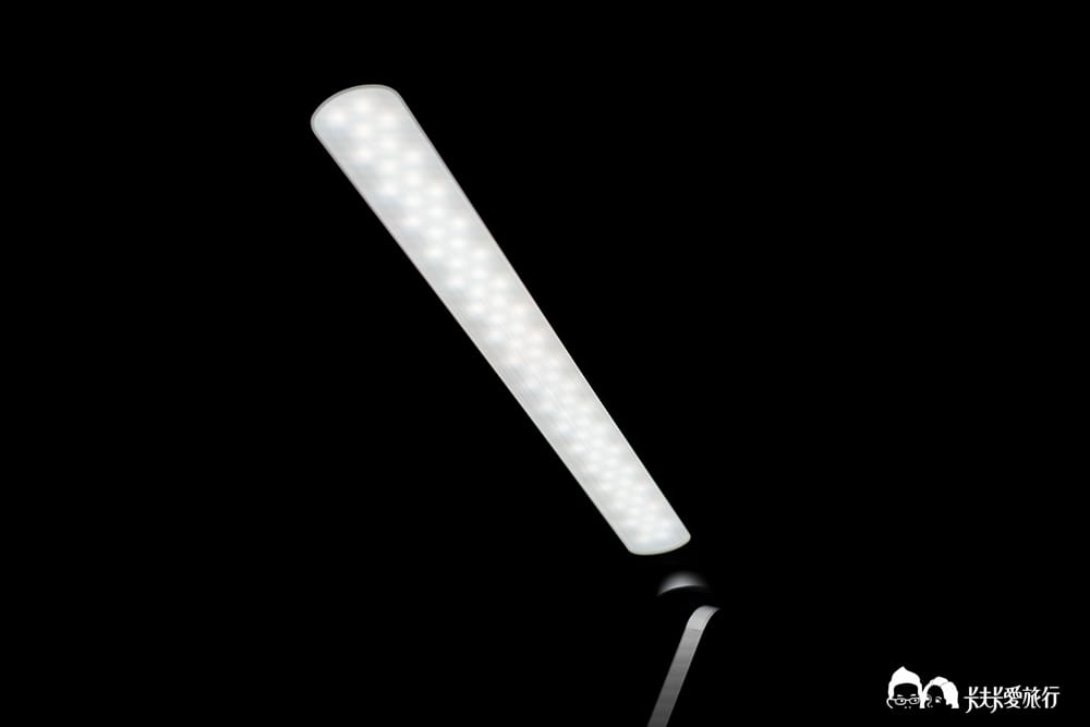 CHIMEI奇美旋境悅眼LED護眼檯燈｜適合全家人的檯燈推薦，優點缺點心得評價