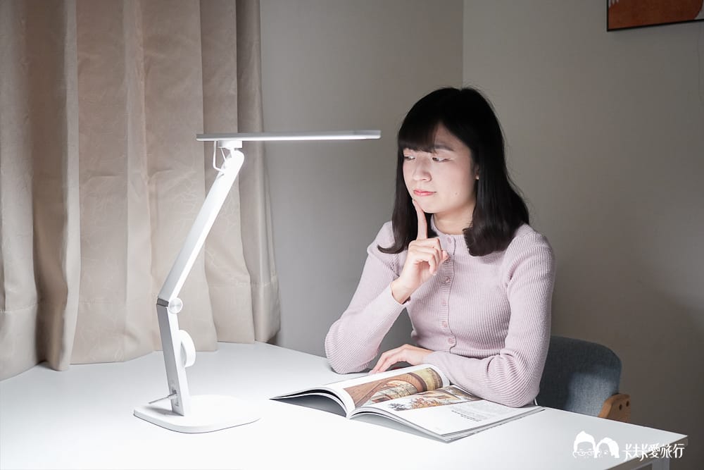 CHIMEI奇美旋境悅眼LED護眼檯燈｜適合全家人的檯燈推薦，優點缺點心得評價