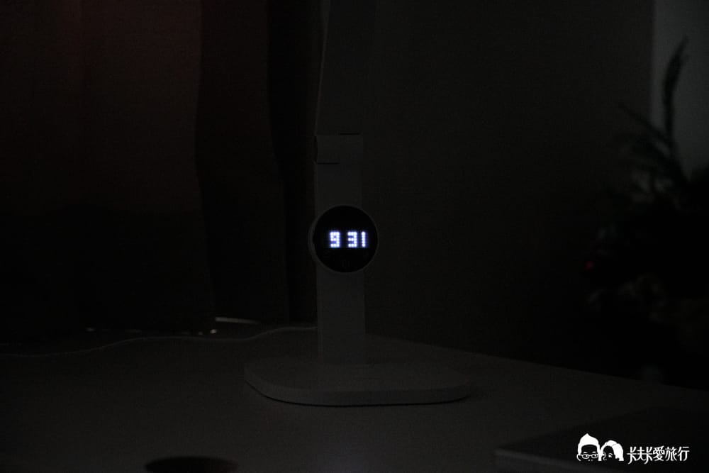 CHIMEI奇美旋境悅眼LED護眼檯燈｜適合全家人的檯燈推薦，優點缺點心得評價