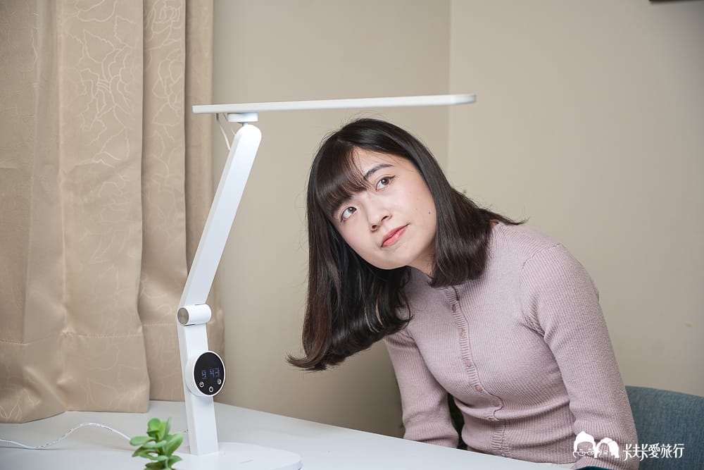 CHIMEI奇美旋境悅眼LED護眼檯燈｜適合全家人的檯燈推薦，優點缺點心得評價