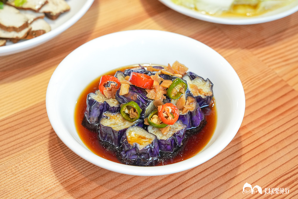 宜蘭冬山-春不老驛站牛肉麵｜藏在自來水廠老建築裡的航海魂菜單與評價