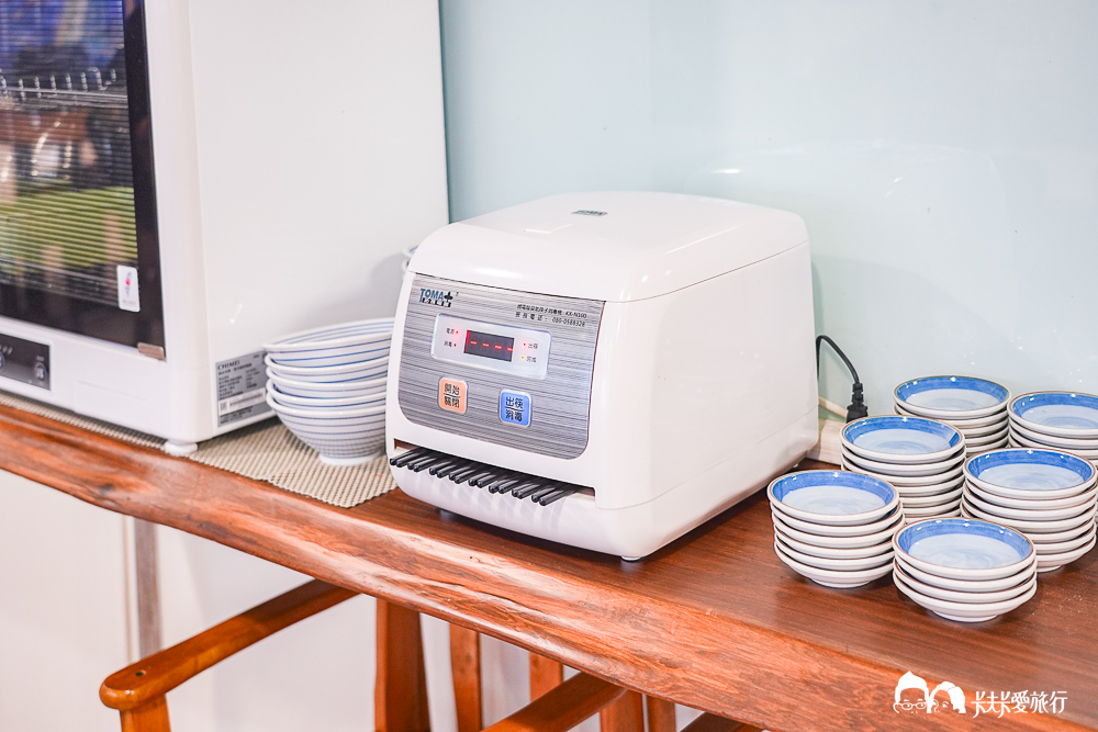 宜蘭冬山-春不老驛站牛肉麵｜藏在自來水廠老建築裡的航海魂菜單與評價