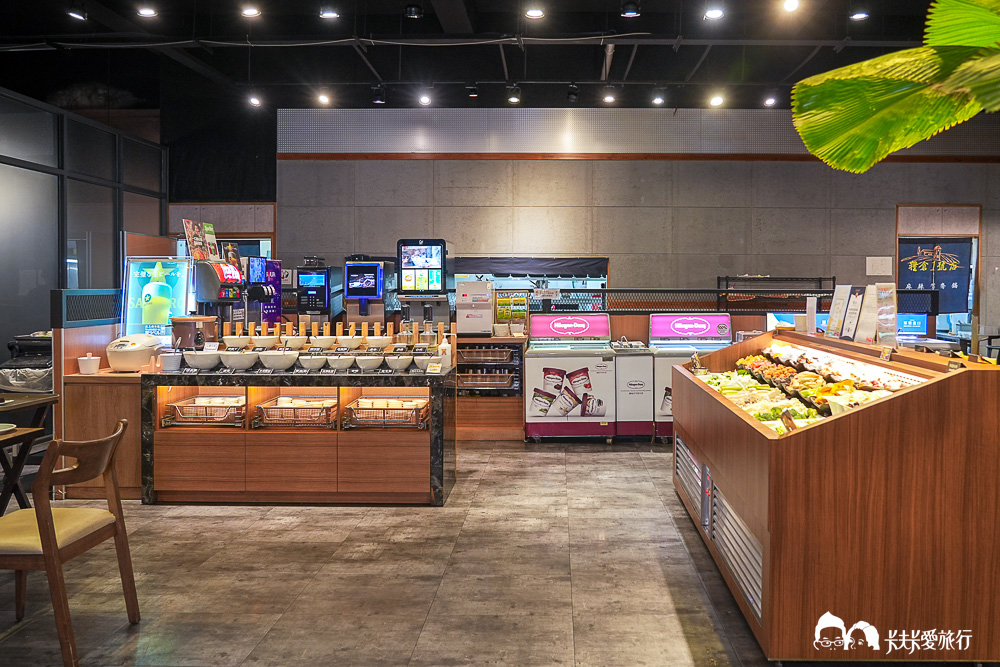 宜蘭火鍋吃到飽｜糧倉1號麻辣鴛鴦鍋｜超狂自助吧哈根達斯、和牛、啤酒隨你吃菜單價位！