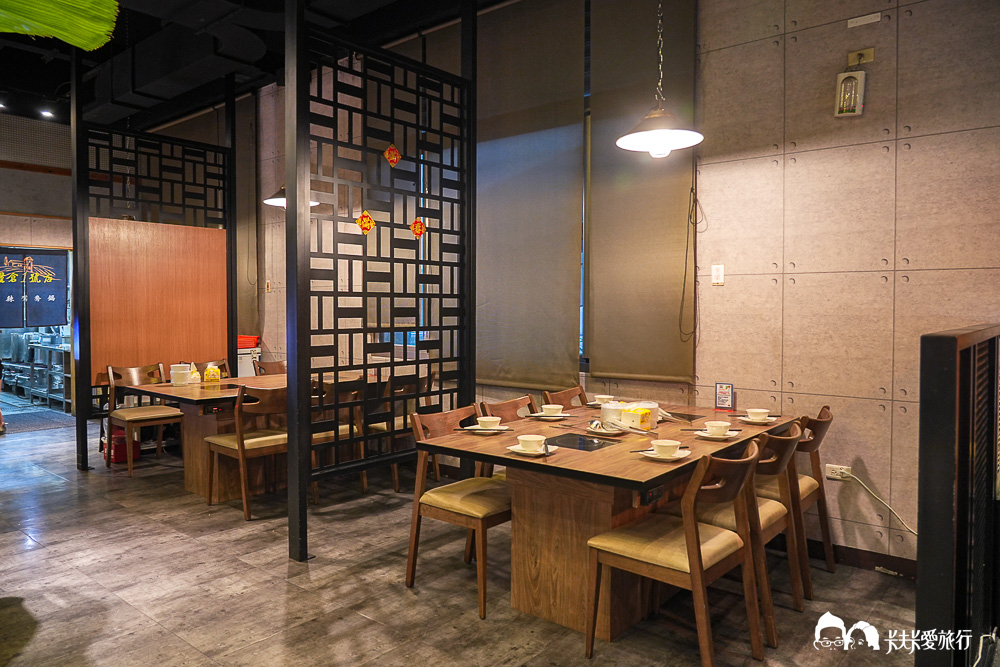 宜蘭火鍋吃到飽｜糧倉1號麻辣鴛鴦鍋｜超狂自助吧哈根達斯、和牛、啤酒隨你吃菜單價位！