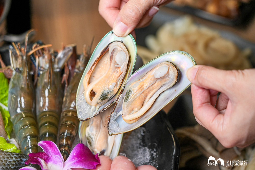 宜蘭火鍋吃到飽｜糧倉1號麻辣鴛鴦鍋｜超狂自助吧哈根達斯、和牛、啤酒隨你吃菜單價位！