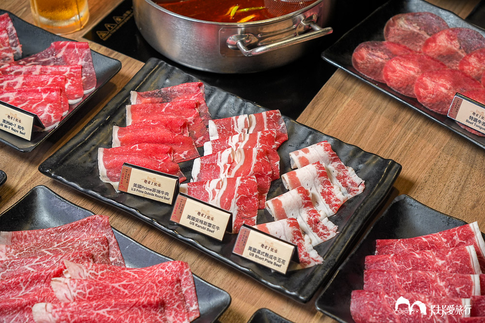 宜蘭火鍋吃到飽｜糧倉1號麻辣鴛鴦鍋｜超狂自助吧哈根達斯、和牛、啤酒隨你吃菜單價位！