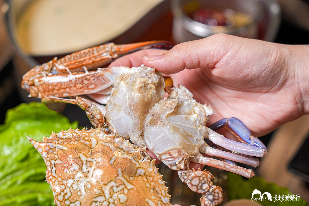 宜蘭火鍋吃到飽｜糧倉1號麻辣鴛鴦鍋｜超狂自助吧哈根達斯、和牛、啤酒隨你吃菜單價位！