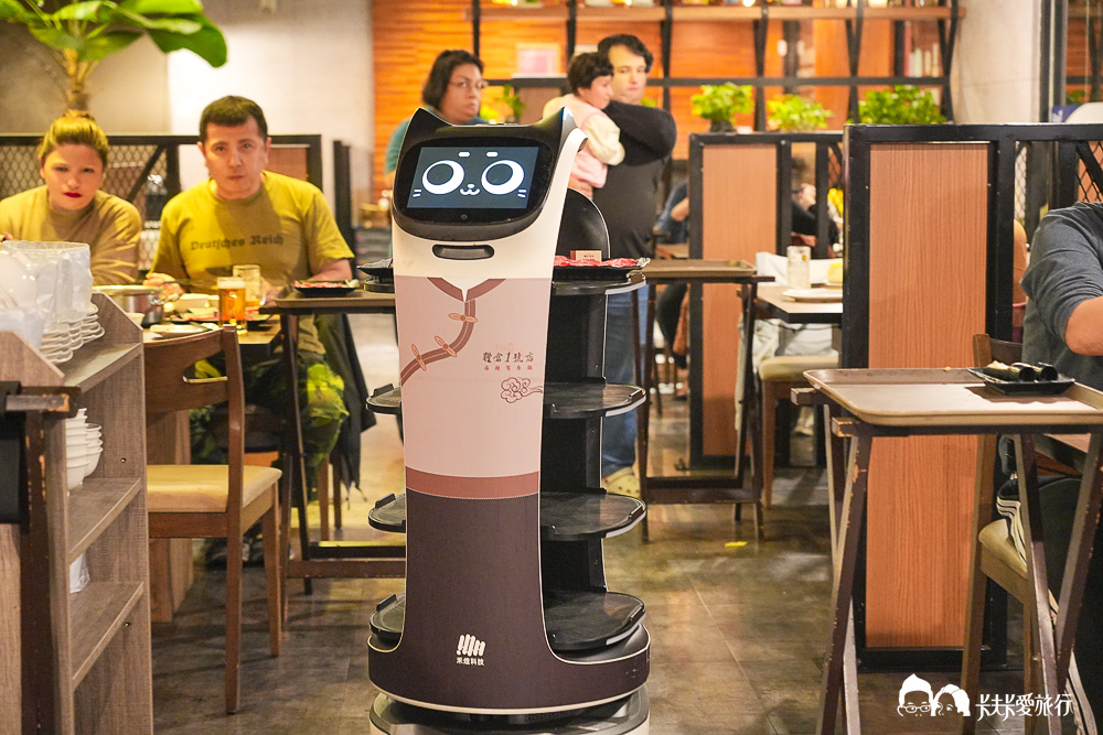 宜蘭火鍋吃到飽｜糧倉1號麻辣鴛鴦鍋｜超狂自助吧哈根達斯、和牛、啤酒隨你吃菜單價位！