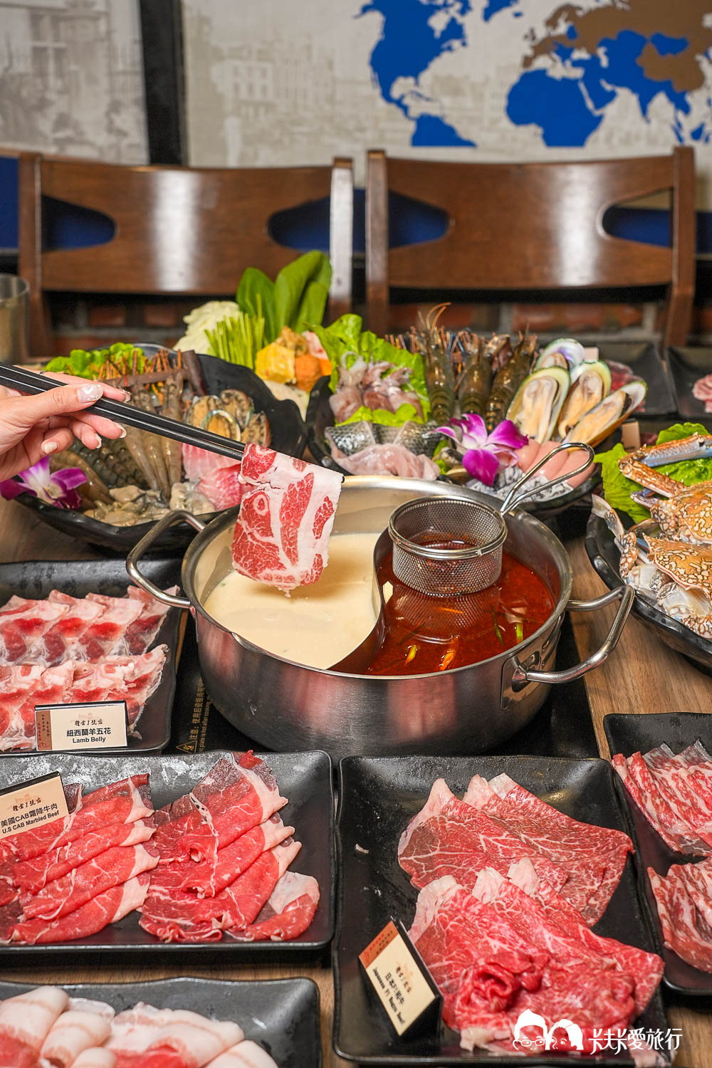 宜蘭火鍋吃到飽｜糧倉1號麻辣鴛鴦鍋｜超狂自助吧哈根達斯、和牛、啤酒隨你吃菜單價位！