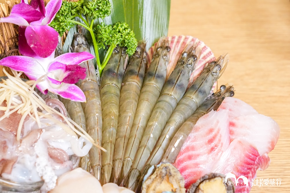宜蘭羅東吃到飽火鍋！六號糧倉精緻鍋物，麻辣鍋配澎湃自助吧菜單價位