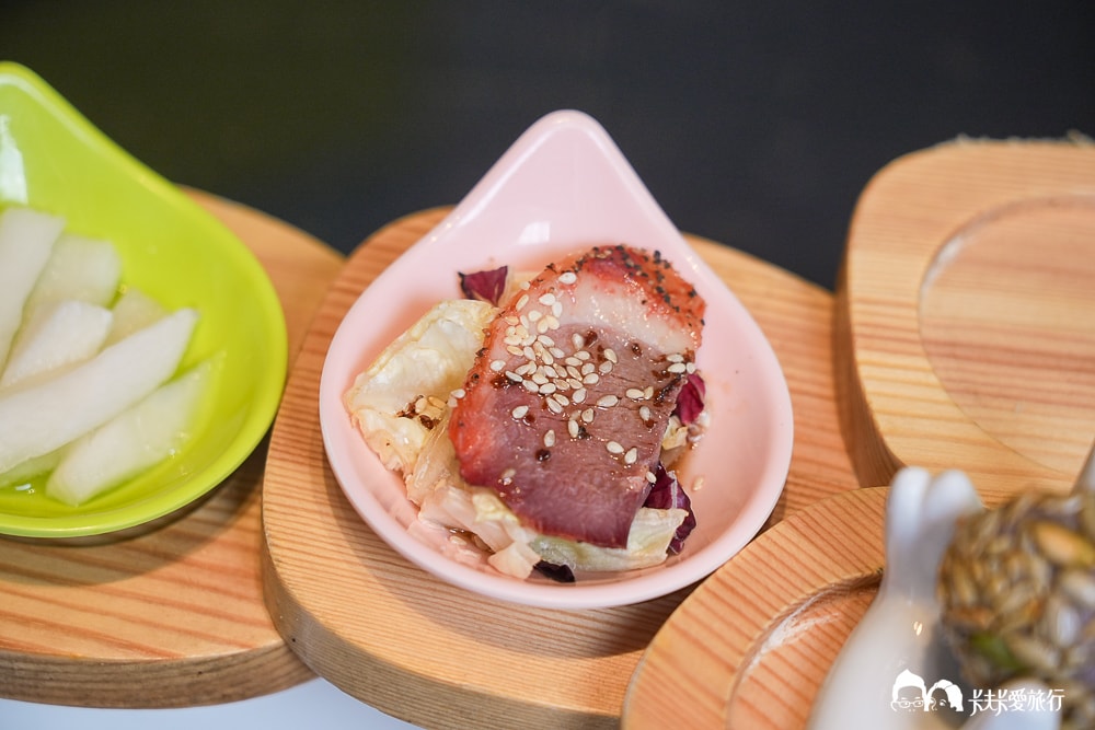 宜蘭簡餐推薦-游饗創意中式定食｜親子餐廳兒童遊戲區+九宮格菜色菜單