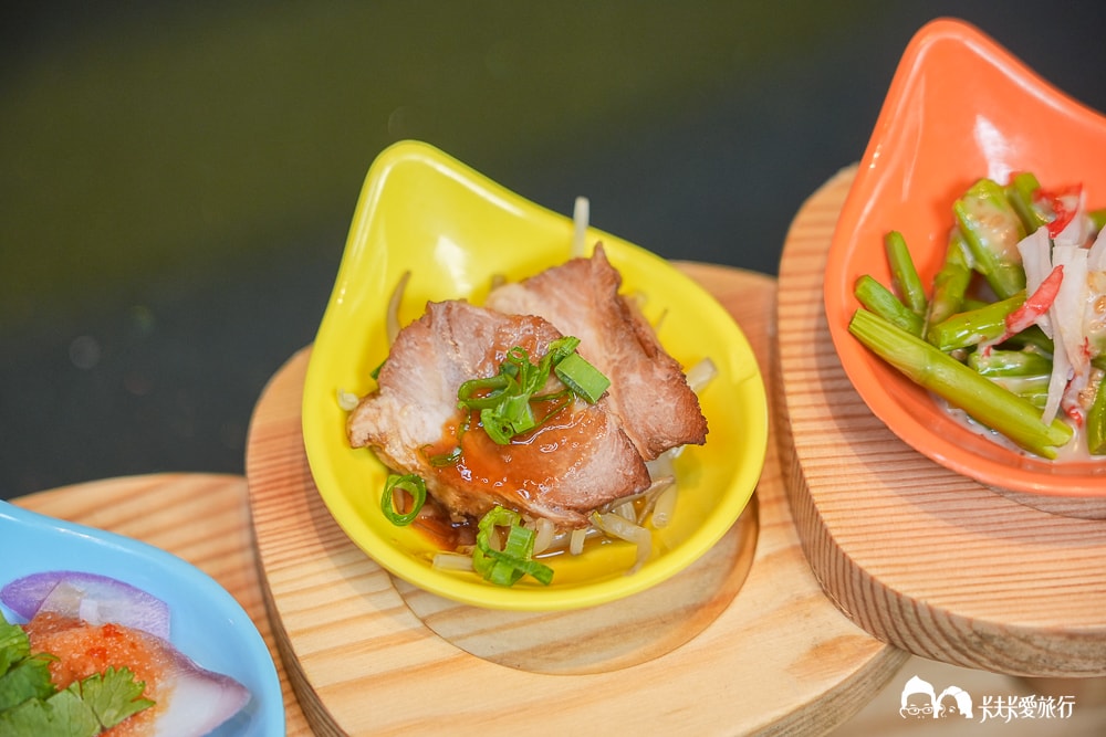 宜蘭簡餐推薦-游饗創意中式定食｜親子餐廳兒童遊戲區+九宮格菜色菜單