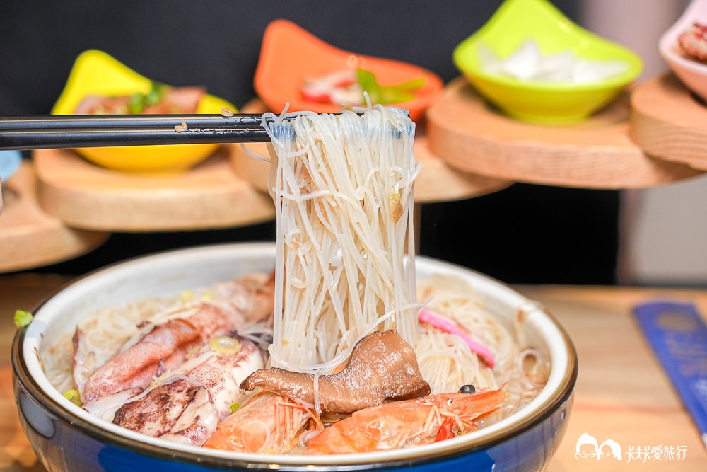 宜蘭簡餐推薦-游饗創意中式定食｜親子餐廳兒童遊戲區+九宮格菜色菜單