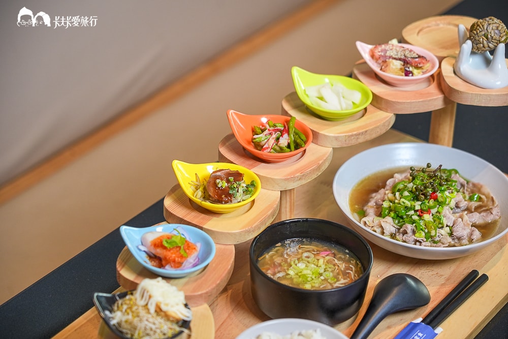 宜蘭簡餐推薦-游饗創意中式定食｜親子餐廳兒童遊戲區+九宮格菜色菜單