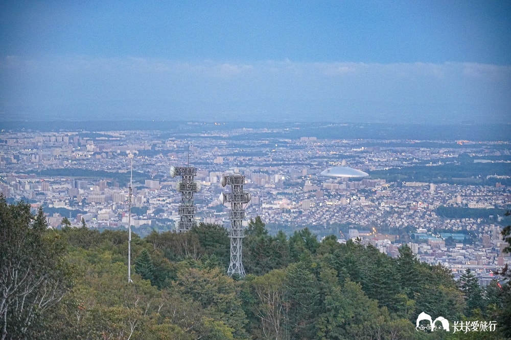 札幌夜景全攻略！藻岩山夜景：纜車票價與自駕交通、營業時間與四季夜景秘境指南