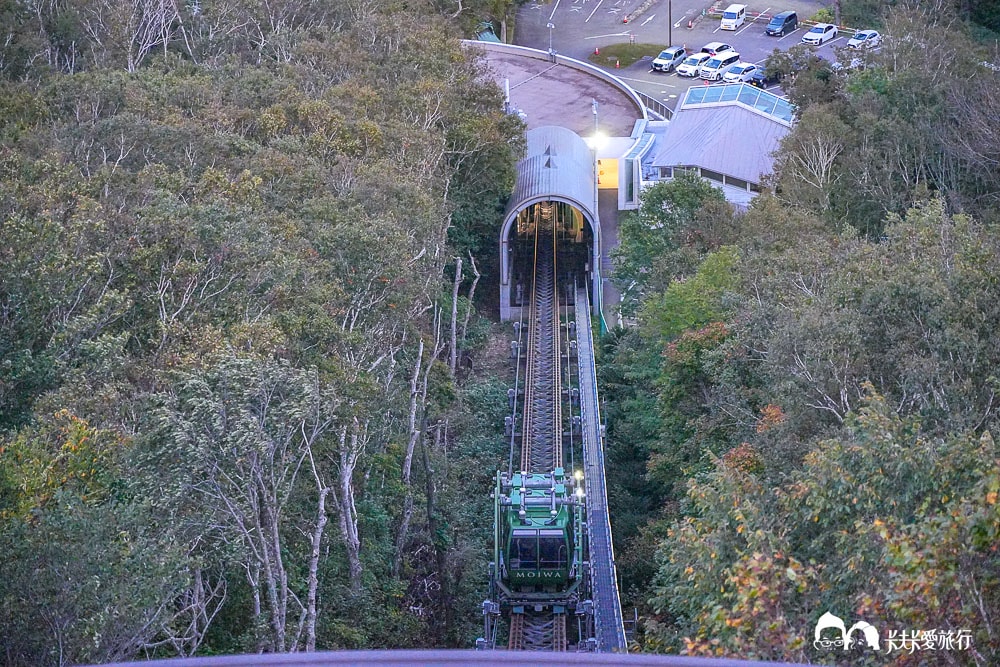 札幌夜景全攻略！藻岩山夜景：纜車票價與自駕交通、營業時間與四季夜景秘境指南
