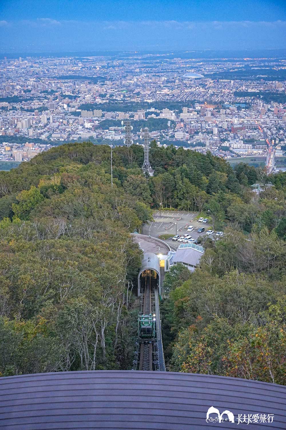 札幌夜景全攻略！藻岩山夜景：纜車票價與自駕交通、營業時間與四季夜景秘境指南