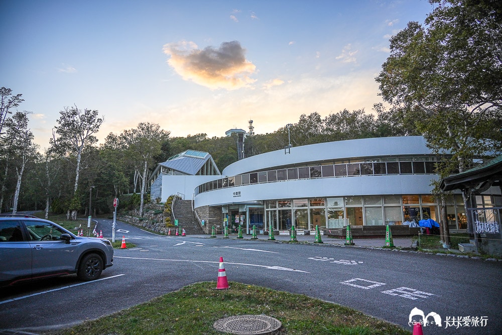 札幌夜景全攻略！藻岩山夜景：纜車票價與自駕交通、營業時間與四季夜景秘境指南