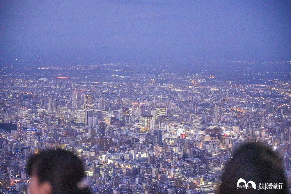 札幌夜景全攻略！藻岩山夜景：纜車票價與自駕交通、營業時間與四季夜景秘境指南